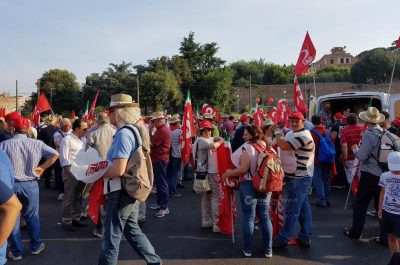 Cgil Puglia in piazza a Roma contro i “nuovi voucher” - Corriere Salentino