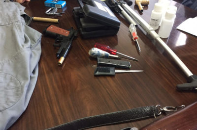 Al pronto soccorso con pistole e coltelli, arrestato 48enne con l'hobby delle armi: "In giro armato perché ho tanti nemici" - Corriere Salentino