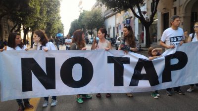 Tap: le proteste continuano, ma i giochi sono fatti. Snam, intanto, parte con l'imposizione delle servitù. De Mitri: «Impugneremo» - Corriere Salentino