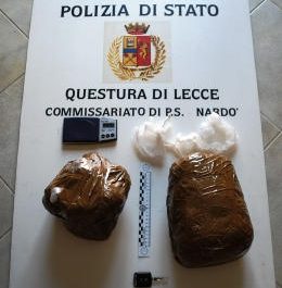 Quasi due chili di "erba" nascosti in auto e nel vano motore: arrestato 39enne - Corriere Salentino