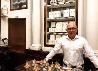 Gallipoli, la storia di successo di Massimo Sindaco: il farmacista che ha lanciato la linea di “cosmesi ecologica” made in Salento