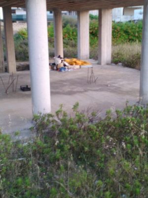 Gallipoli, allarme per un campo rom improvvisato, "con vista mare" - Corriere Salentino