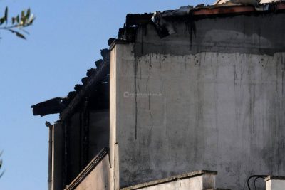 Misterioso incendio a Taviano, alle fiamme una falegnameria: si sospetta il dolo - Corriere Salentino
