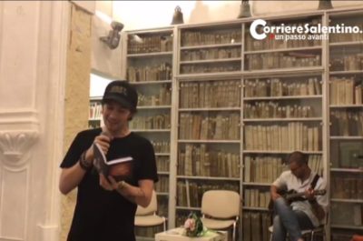 Francesco Sole a Gallipoli, lo youtuber poeta che incanta i romantici della rete - Corriere Salentino