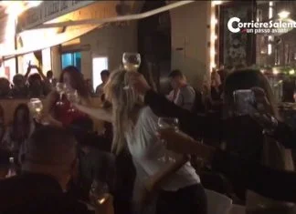 I ragazzi di Uomini e Donne a Lecce adulati come divi