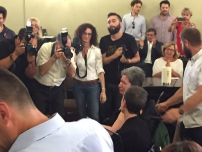 Il giorno sognato per anni: la proclamazione di Carlo Salvemini sindaco. Adesso si comincia a pensare ai numeri e alla possibilità di fare breccia nel fronte opposto - Corriere Salentino