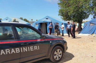 "Aspra terra" nelle campagne di Nardò, arrestato un "caporale" e denunciato imprenditore neretino - Corriere Salentino