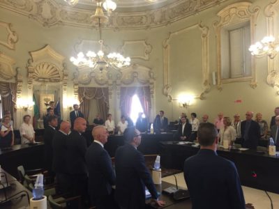 Povero presidente del Consiglio leccese, Nuzzaci e Valente i vice. Momenti di tensione, il centrodestra non partecipa al voto - Corriere Salentino