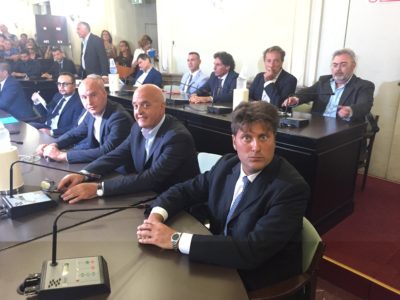 Povero presidente del Consiglio leccese, Nuzzaci e Valente i vice. Momenti di tensione, il centrodestra non partecipa al voto - Corriere Salentino