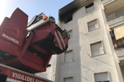 Brucia un appartamento alla periferia di Monteroni, l'abbaiare dei cani mette in allerta il vicinato - Corriere Salentino