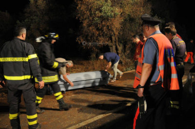 Schianto contro un ulivo, poi l'auto si incendia: muore 19enne - Corriere Salentino