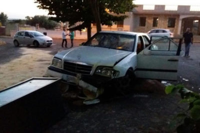 Ubriaco travolge 25 auto e motociclista, carabinieri salvano 50enne dal linciaggio della folla - Corriere Salentino