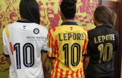 Lecce calcio, l' “Attesa è finita”: presentata la campagna abbonamenti e le nuove maglie - Corriere Salentino