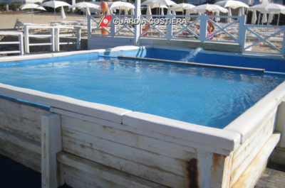 Piscina abusiva in uno stabilimento balneare di Torre San Giovanni, scatta il sequestro - Corriere Salentino
