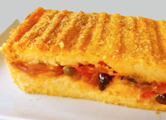 A Cutrofiano si festeggia la Pitta di patate più grande del mondo