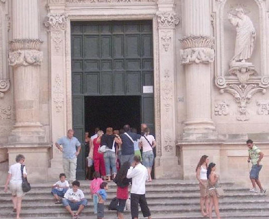 Raggiunto l’accordo tra Curia e comune di Lecce, individuate le cinque giornate di “chiese aperte no stop”
