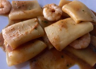 La ricetta del giorno: paccheri con guazzetto di crostacei