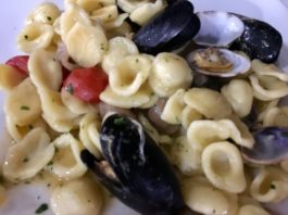 la ricetta del giorno: orecchiette con cozze, vongole e pomodorini Enogastronomia - Corriere Salentino