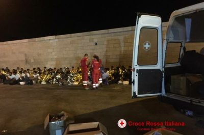 Sbarco notturno nel porto di Otranto, giungono altri 71 migranti - Corriere Salentino