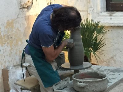 Cutrofiano, inaugurata la Mostra Mercato della Ceramica Artigianale: a passeggio nel borgo tra musica, enogastronomia e arte - Corriere Salentino
