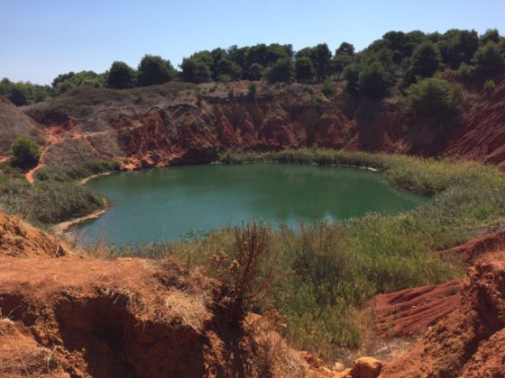 Alla scoperta del Salento. La cava di bauxite a Otranto: la vita oltre l’abbandono - Corriere Salentino