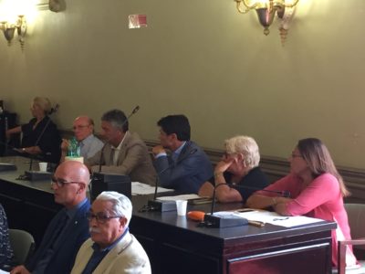 Commissioni, Ria regala un altro fuoriprogramma, ma passa la delibera anche con i voti delle minoranze. Presidenze alla minoranza: Pasqualini e Russi - Corriere Salentino