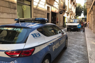 Col martello pneumatico tocca il cavo elettrico e viene investito da una scossa, operaio in ospedale - Corriere Salentino