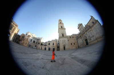 Monteco, senza sosta i lavori di lavaggio e di sanificazione delle strade leccesi - Corriere Salentino