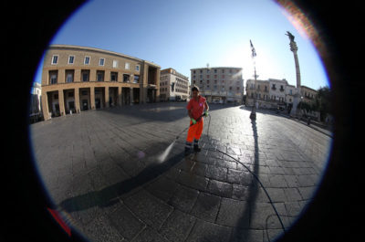 Monteco, senza sosta i lavori di lavaggio e di sanificazione delle strade leccesi - Corriere Salentino