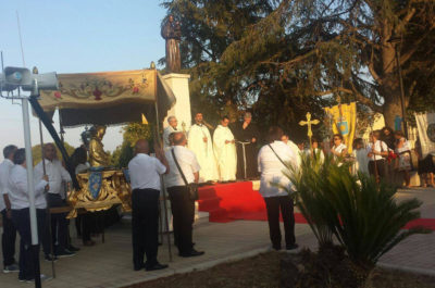 Portato in processione, salvò il paese dal nubifragio: a Zollino arrivano le reliquie di Sant'Antonio da Padova - Corriere Salentino