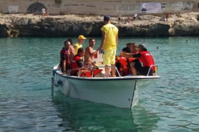 Bagnini a quattro zampe: i cani da soccorso salvano anche un bimbo di 10 anni - Corriere Salentino