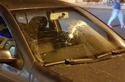 Lo pestano, lo rapinano e gli sfasciano l'auto: in manette uno degli aggressori, ricercati i complici - Corriere Salentino