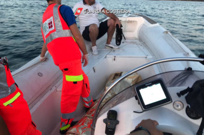 Si tuffa dalla piattaforma e rimane ferito, soccorso dalla Capitaneria di Porto - Corriere Salentino
