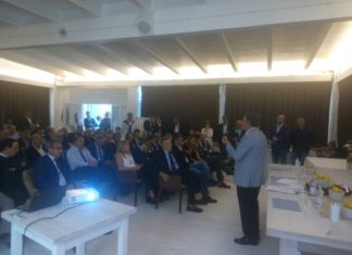 Fitto tratta con Cesa per l’alleanza con l’Udc, ma a Lecce non ne vogliono sapere nulla