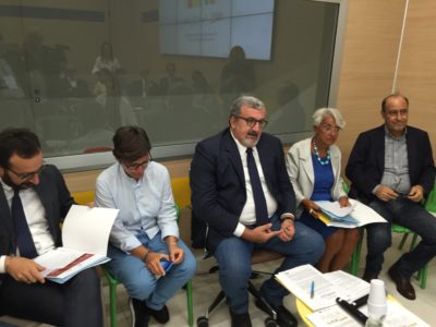 «Ho chiesto a Gentiloni di ripensarci: non può impedirci di dialogare». L'appello di Emiliano al premier: Puglia trattata diversamente dalla Toscana - Corriere Salentino