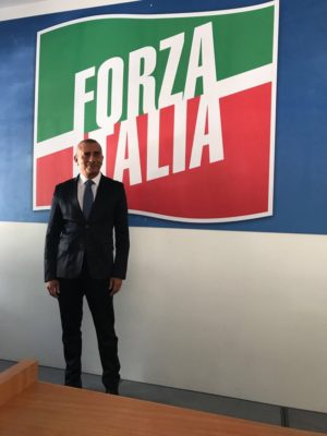 Martini ufficializza il passaggio in Forza Italia. Altri fittiani meditano la fuga. Pasqualini: "Bisognerebbe fare chiarezza" - Corriere Salentino