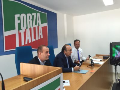 Forza Italia presenta i nuovi uomini: "Vanno bene i rientri, ma con le analisi del sangue. Palese candidato? Deciderà Berlusconi" - Corriere Salentino