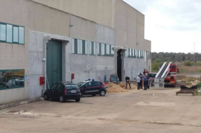 "Volo" fatale da otto metri mentre lavora su un capannone, muore sul colpo un 36enne - Corriere Salentino