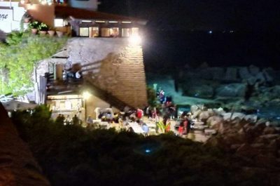 Veliero incagliato sugli scogli: 63 stranieri salvati - Corriere Salentino