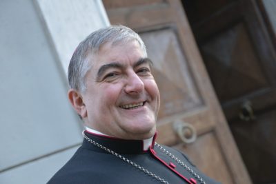 Monsignor Michele Seccia è il nuovo arcivescovo di Lecce: oggi l'annuncio ufficiale ai parroci - Corriere Salentino
