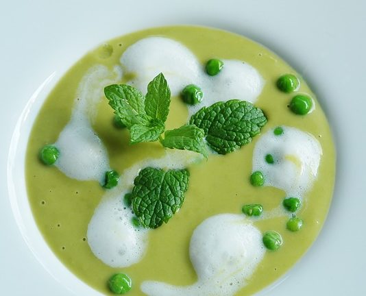 La ricetta del giorno: vellutata di piselli