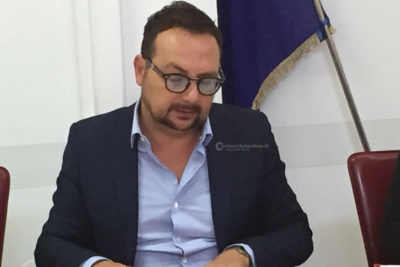 Polemiche sull'Apollo, camerini non sufficienti per la lirica. In Commissione la verifica: acustica e torre scenica ottimi - Corriere Salentino