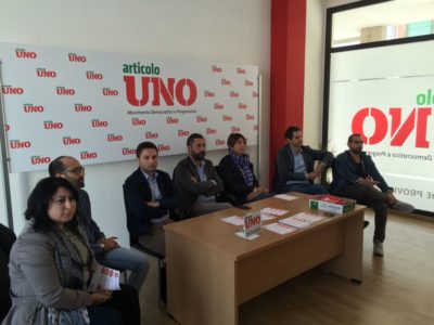 Emiliano e il dilemma della lista civica: "Se si fa, impegno di tutti". Mdp presenta una nuova manifestazione e avvisa: "Non la faccia" - Corriere Salentino