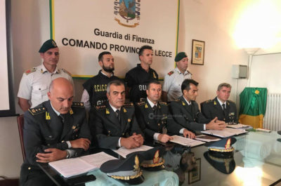 Dal traffico di sigarette a quello di esseri umani: ex contrabbandieri gestivano la tratta dei migranti, sette arresti - Corriere Salentino