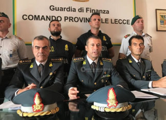 Dal traffico di sigarette a quello di esseri umani: ex contrabbandieri gestivano la tratta dei migranti, sette arresti