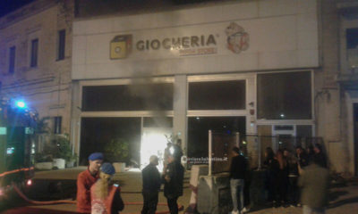 Vasto incendio devasta il noto negozio "Giocheria Megastore" - Corriere Salentino