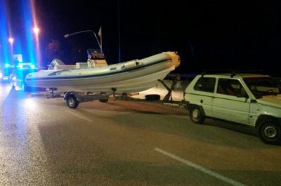 Punta l'arma contro i carabinieri durante l'inseguimento dopo il furto: arrestato 36enne, ricercato il complice - Corriere Salentino