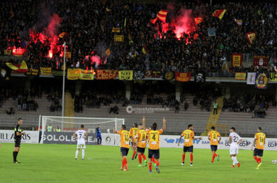 Il Lecce vince anche col Cosenza e va in fuga - Corriere Salentino