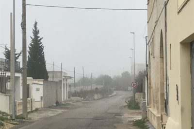 Lecce avvolta nella nebbia, scenario da Pianura Padana - Corriere Salentino