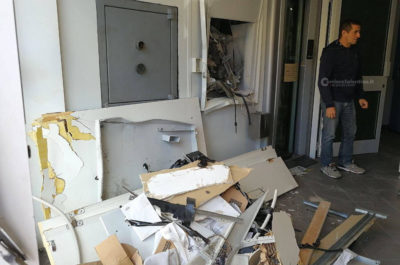 Gli arresti non frenano la "banda dei bancomat": nuovo assalto a Surbo, ma il "colpo" sfuma - Corriere Salentino